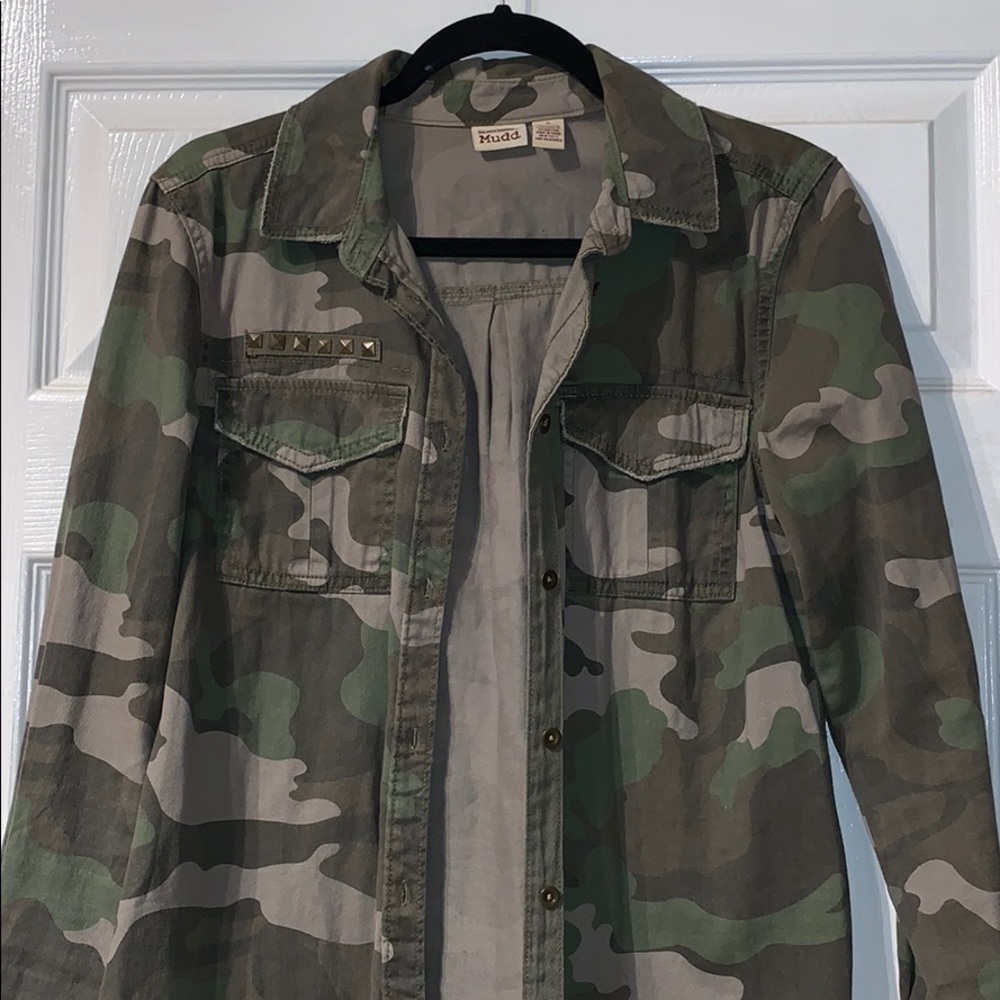 Camouflage, long sleeve button-up with pocket stud